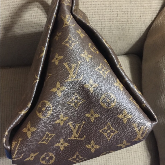 Louis Vuitton Artsy mm Monogram bag - Picture 4 of 16